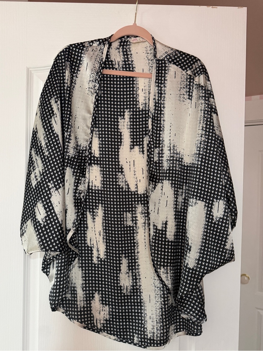 Free People Black & White Printed Open-Front Kimono top